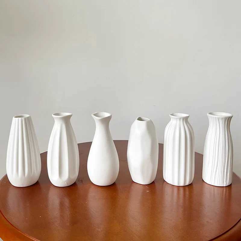 White Nordic Ceramic Flower Vase Retro Flower Bottle Creative Flower Arrangement Holder Simple Plant Pot Ro Table Decor Mini H251204