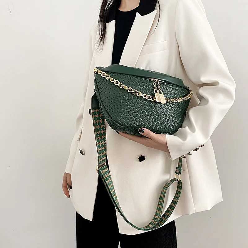 Woven pattern Waist Bag Women Chain Fanny Pack High Quality Chest Bag Fashion Shoulder Bag Female Purses Designer Crossbody BagsT251204