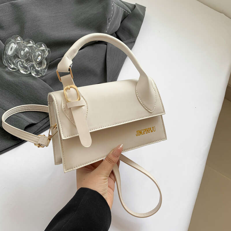Fashionable Large Capacity Single Shoulder Handbag Simple Fashion Small Square New Summer Niche Crossbody Bag