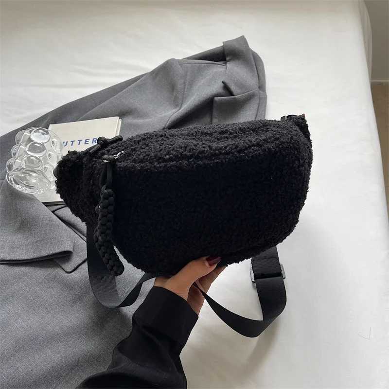 2024 Winter New Velvet Solid Color Waist Bag Zipper Popular Casual Chest Bag Soft Versatile Commuting Designer Crossbody BagT251204