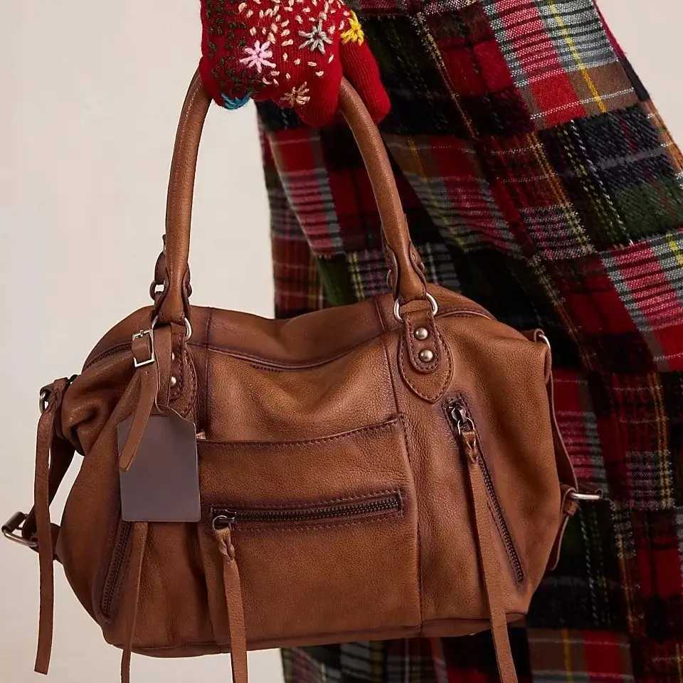 Emerson Tote Bag Womens Vintage Handbag New Fashion Moto Bag with Straps Luxury Design Shoulder Bag for Everyday Style Chic K251205