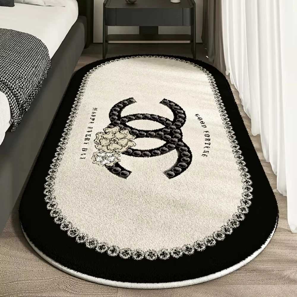 VIKAMA French Soft Plush Carpet Light Luxury Oval Bedroom Bed Blanket Balcony Cloakroom Living Room Carpet Home Decor luxury designer H251205