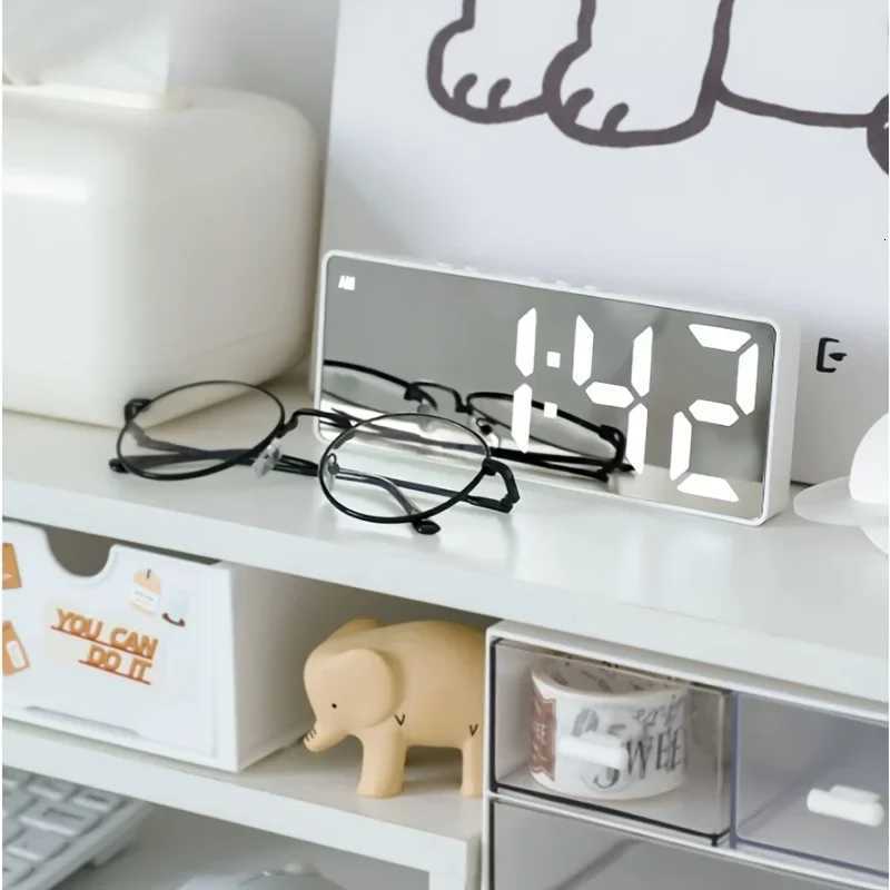 Creative LED Mirror Digital Alarm Clock Silent Desktop Clock with Time Date Temperature Display USB Powered for Home Office M251205 - view 7