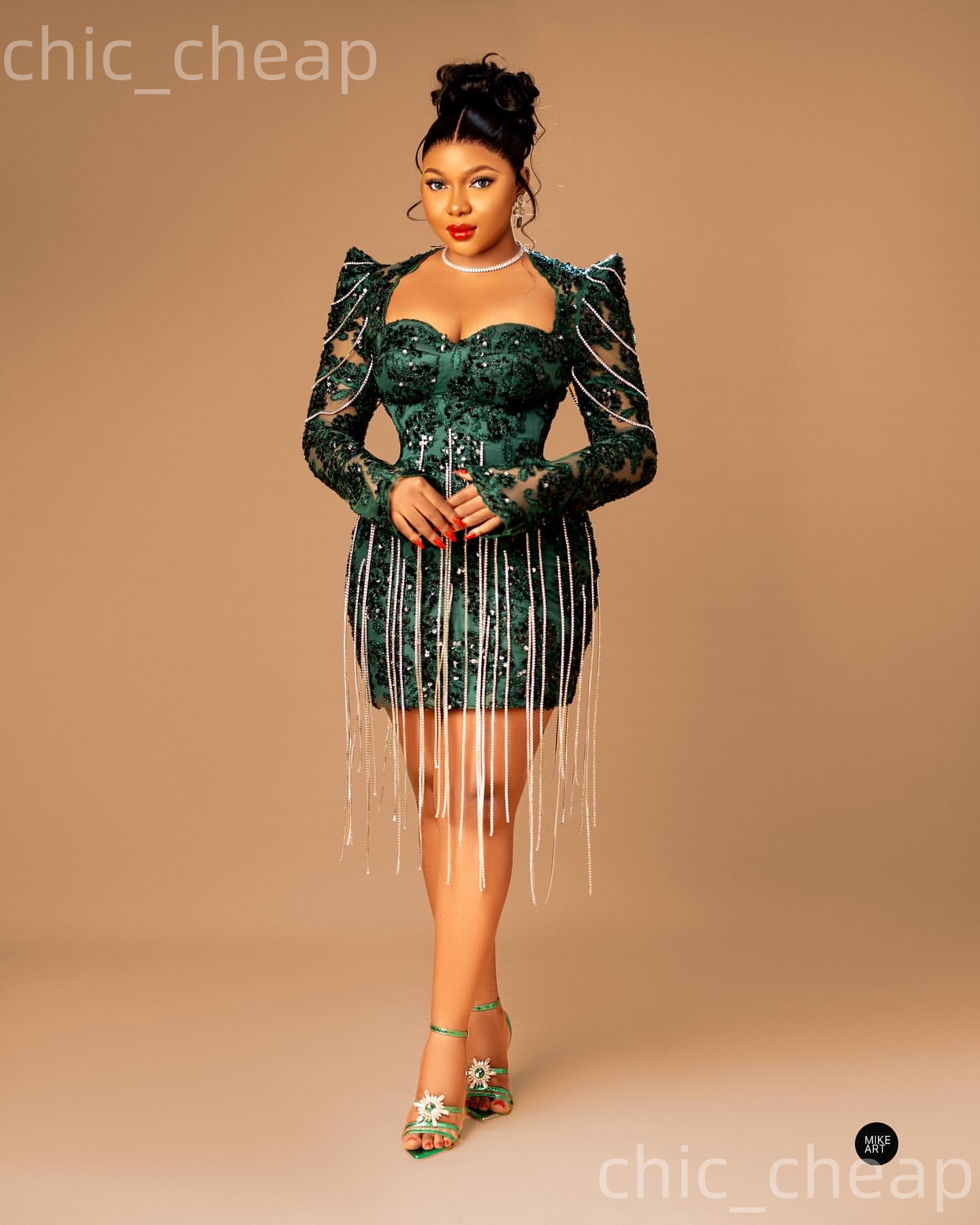 2026 Dark Green Sheath Cocktail Dress Crystals Sequined Lace Full Sleeves Short Mini Graduation Homecoming Dresses For Special Occasions Sweetheart Go