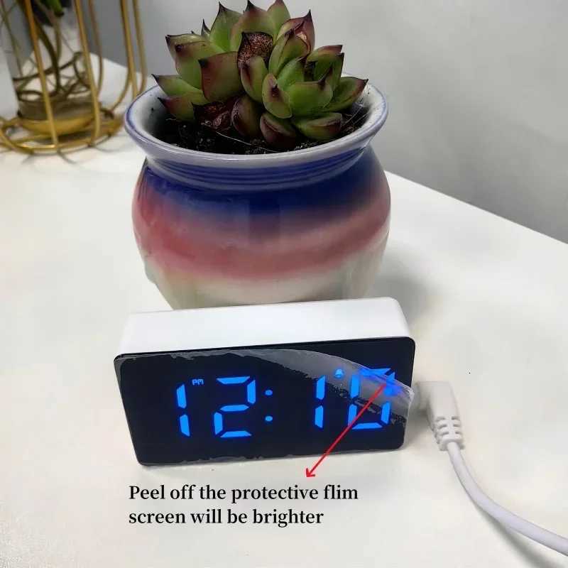 74cm Digital Alarm Clock TEMP Date 3 Alarms Power-off Memory Table Clock USB Powered Always On 12/24H Night Mode LED Clock M251205 - view 6
