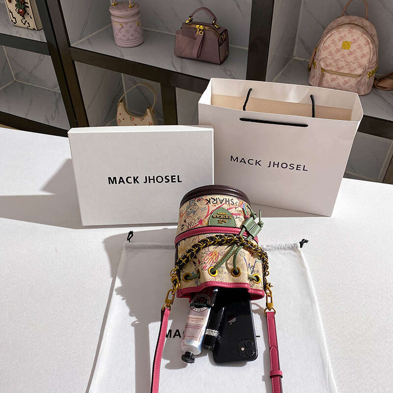 Dropshipping Drawstring Graffiti Bucket Bag 2024 High-end Niche Cylinder Handbag Wholesale