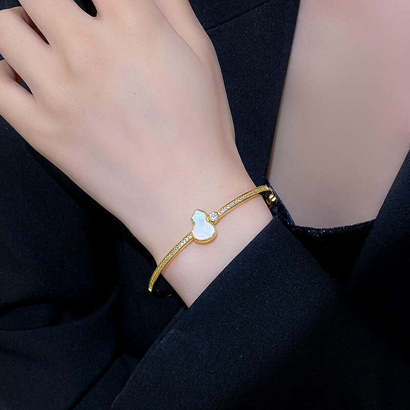 Bracelet For Women Luxury Designer 2026 Plated gold Full Diamond Snake Bracelet 18K Gold Fashion Exquisite Inlaid Zircon Jewelry