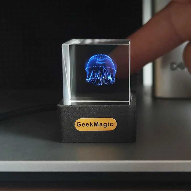 GeekMagic GIFTV Crystal Holographic Desktop Decoration Smart Weather Station Digital Clock with GIF Animations and Image Album M251205 - view 4