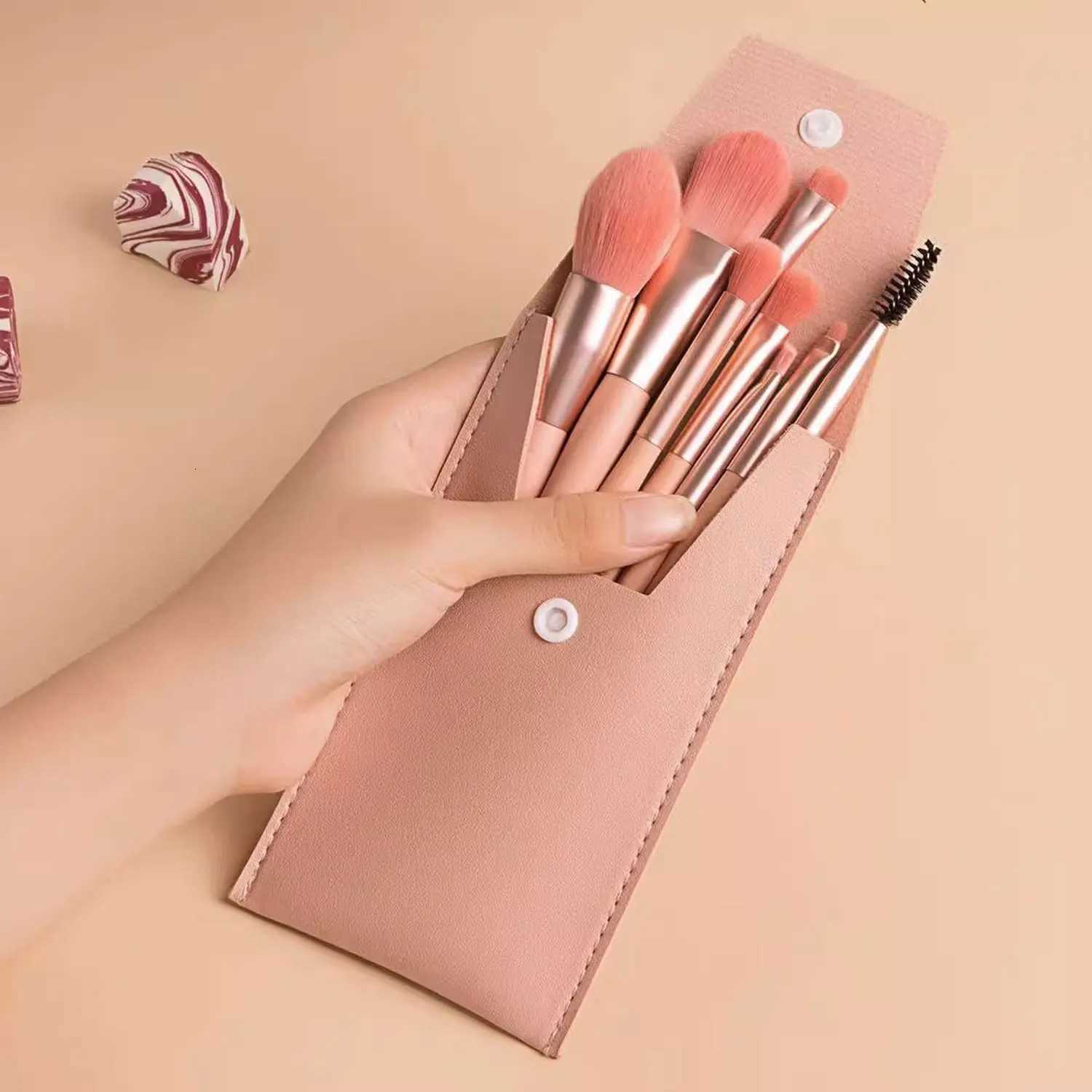8PCS Mini Brush Makeup Bag Portable Concealer Powder Brush Set Soft Fur Make-up Tool Green Snap BagT251205