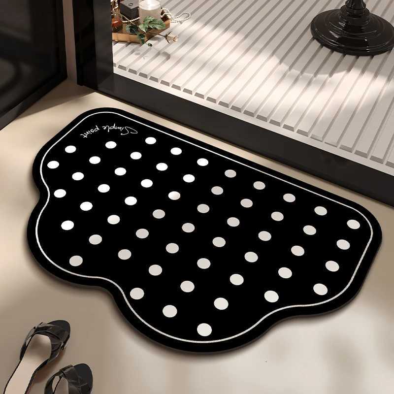 Bathroom floor mat toilet bathroom entrance absorbent diatomaceous earth anti slip and dirt resistant foot mat H251205