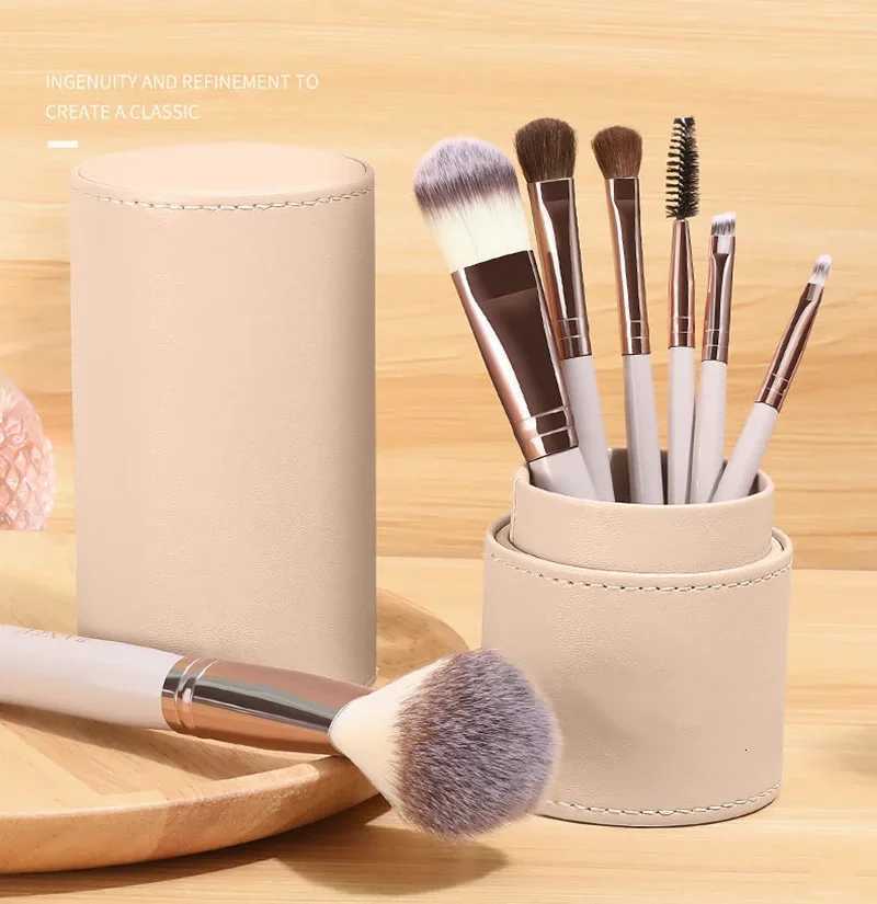 7PCS Horsehair Makeup Brush Set with Brush Holder Eyeshadow Blush Powder Highlighter Contouring High End Makeup Tool CombinationT251205