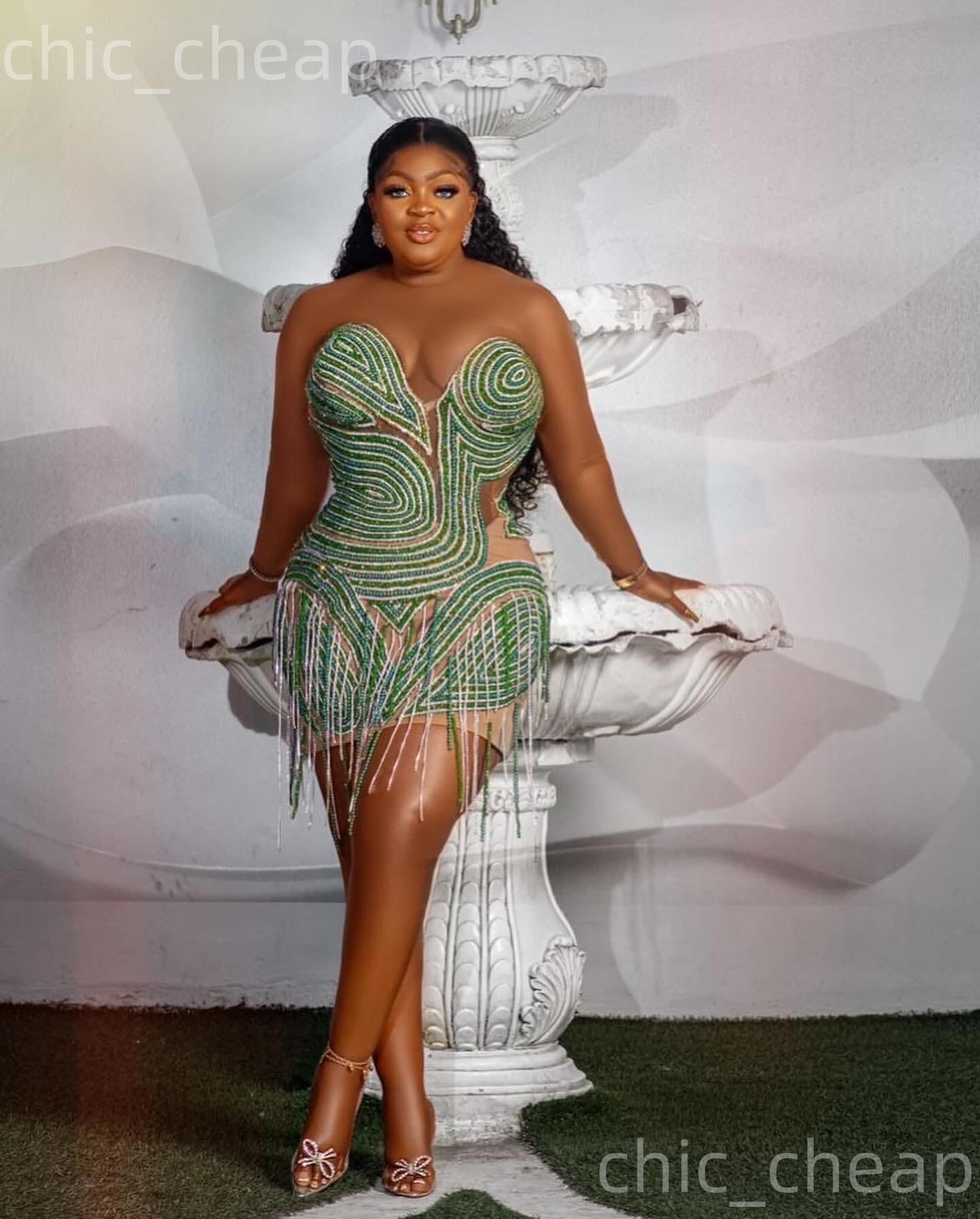 Green Sheath Cocktail Dress Illusion Sheer Neck Crystals Full Sleeves Short Mini Graduation Homecoming Dresses For Special Occasions Sweetheart Gowns 