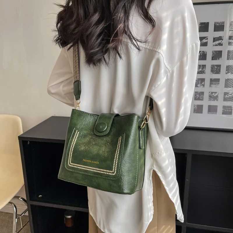 Fashion Large-capacity Bucket Crossbody Bags for Women New Casual Portable Shoulder Messenger Bag Ladies Fashion Handbags PursesT251205