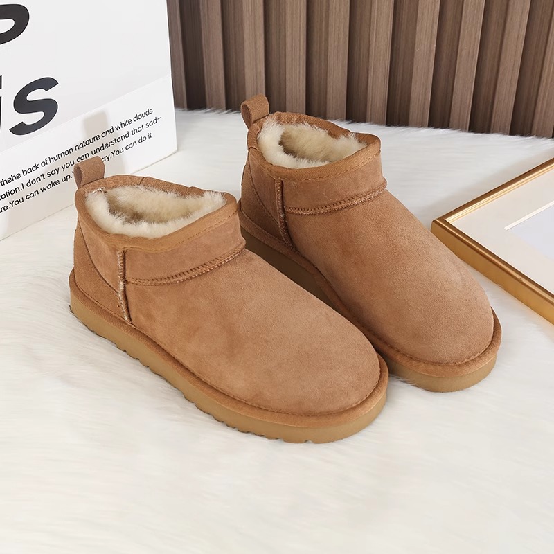 boots designer Womens 2025 New Arrival Short Cuff Snow Boots - Fur and Leather Thick Sole Insulated & Lined Winter Thermal Cotton Shoes