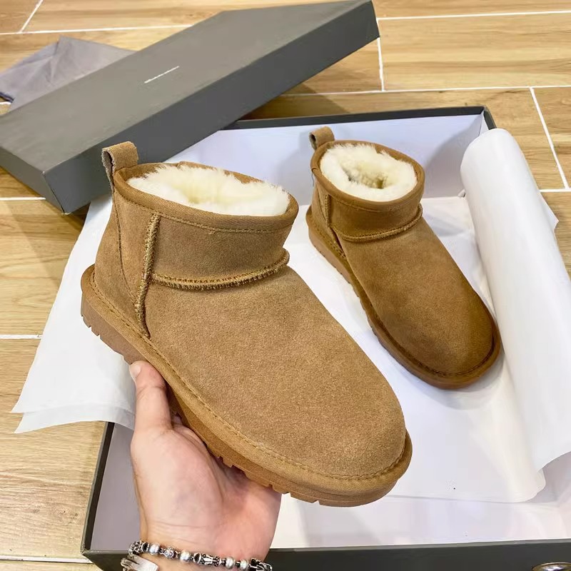 boots designer Womens 2025 New Arrival Short Cuff Snow Boots - Fur and Leather Thick Sole Insulated & Lined Winter Thermal Cotton Shoes