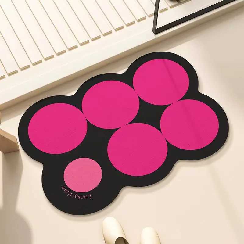 Black And Pink Bathroom Absorbent Floor Mat Soft Diatom Mud Non-Slip Foot Mat Kitchen Toilet Bathroom Door Quick Drying H251205