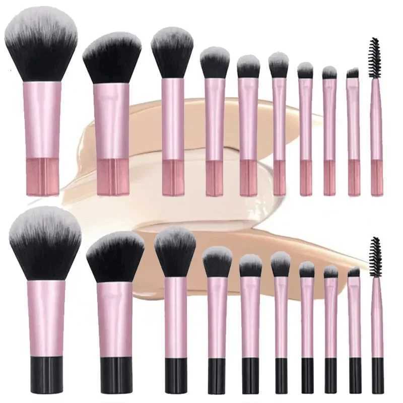 10Pcs Mini Travel Soft Makeup Brushes Set Portable Eye Shadow Brush Foundation Powder Eyelash Concealer Blush Make Up Brush SetT251205
