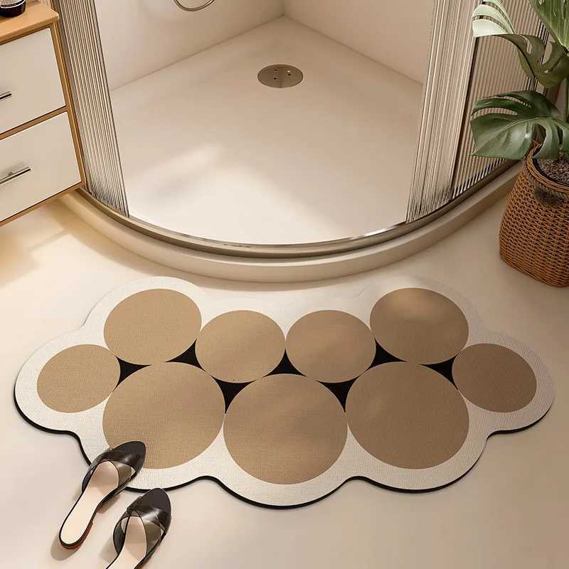 Fan Shape Toilet Bathroom Rug Shower Mat Anti-slip Diatom Mud Mat Entrance Carpet Anti-slip Curved Floor Mat H251205