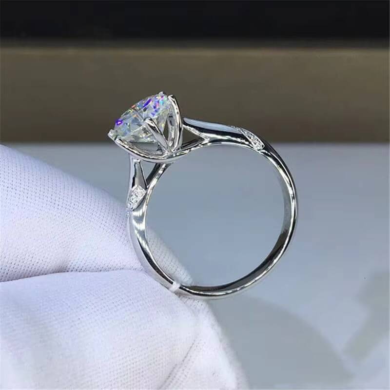 Fine Jewelry S925 Sterling Silver Eternal Commitment 2Carat Classic Six-claw D Moissanite Ring for Women Engagement Party