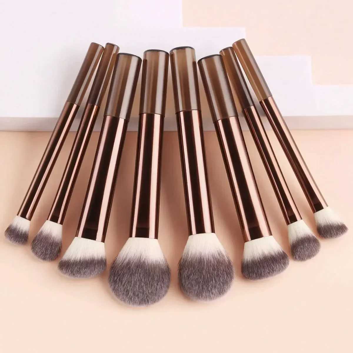 Professional Multifunctional Makeup Brush Set 8pcs Long-Handle Makeup Brushes Including Powder Blush Foundation ContourT251205
