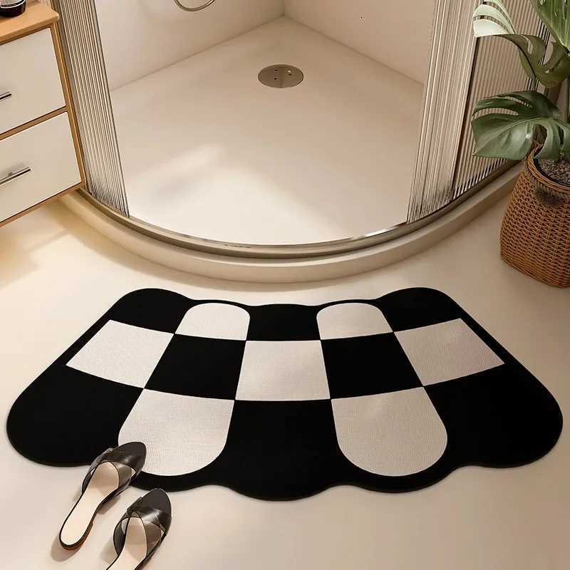Anti-slip Diatom Mud Mat Fan Shape Toilet Bathroom Rug Shower Mat Entrance Carpet Anti-slip Curved Floor Mat Black H251205