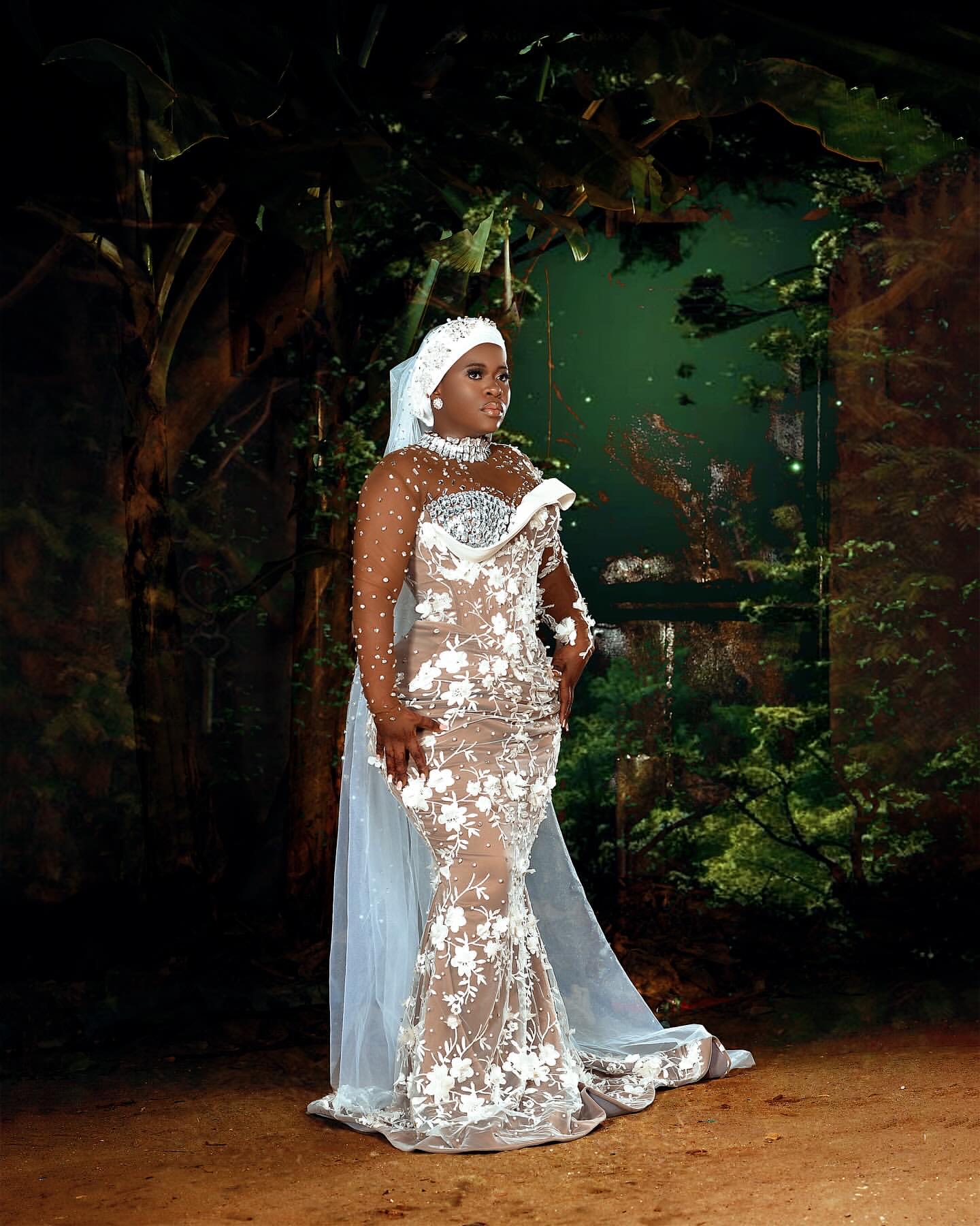 2026 Arabic Aso Ebi Plus Size Ivory Wedding Dresses Crystals Pearls Floral Lace Vintage Illusion Luxurious Bridal Gowns Dress For Brides ZJ2055