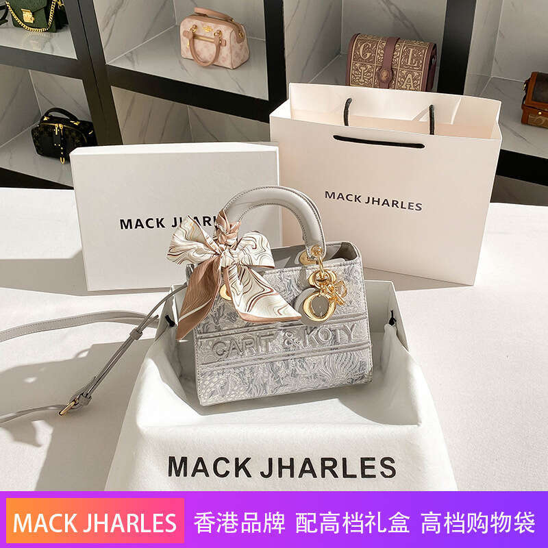 Dropshipping Fashion Bowknot Embroidered Tote 2024 High-end Large Capacity Commuter Bag Wholesale dh911043022JY