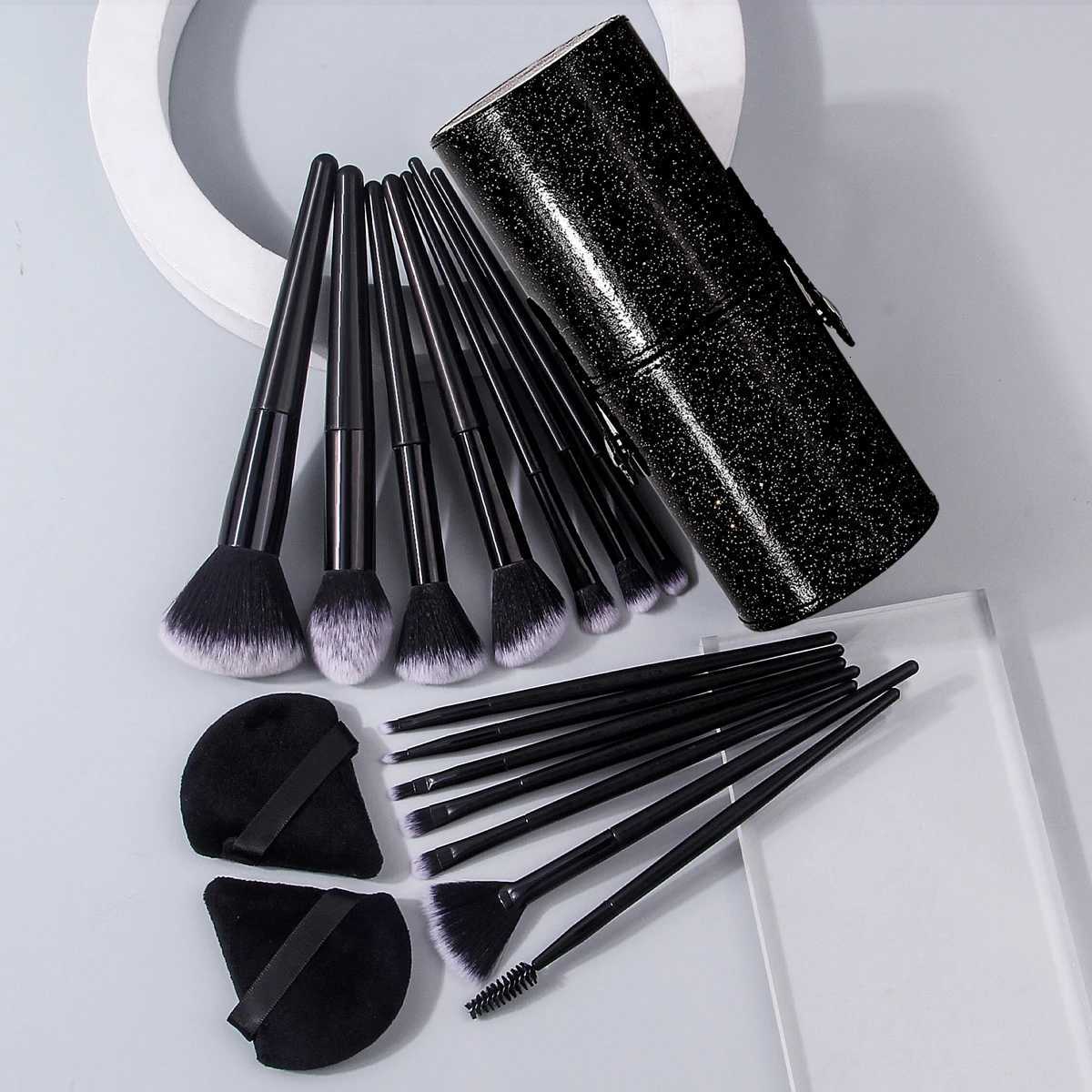 A set of 14 high-quality multi-purpose facial makeup brushes 2 soft triangular powder puffs 1 portable storage bucketT251205
