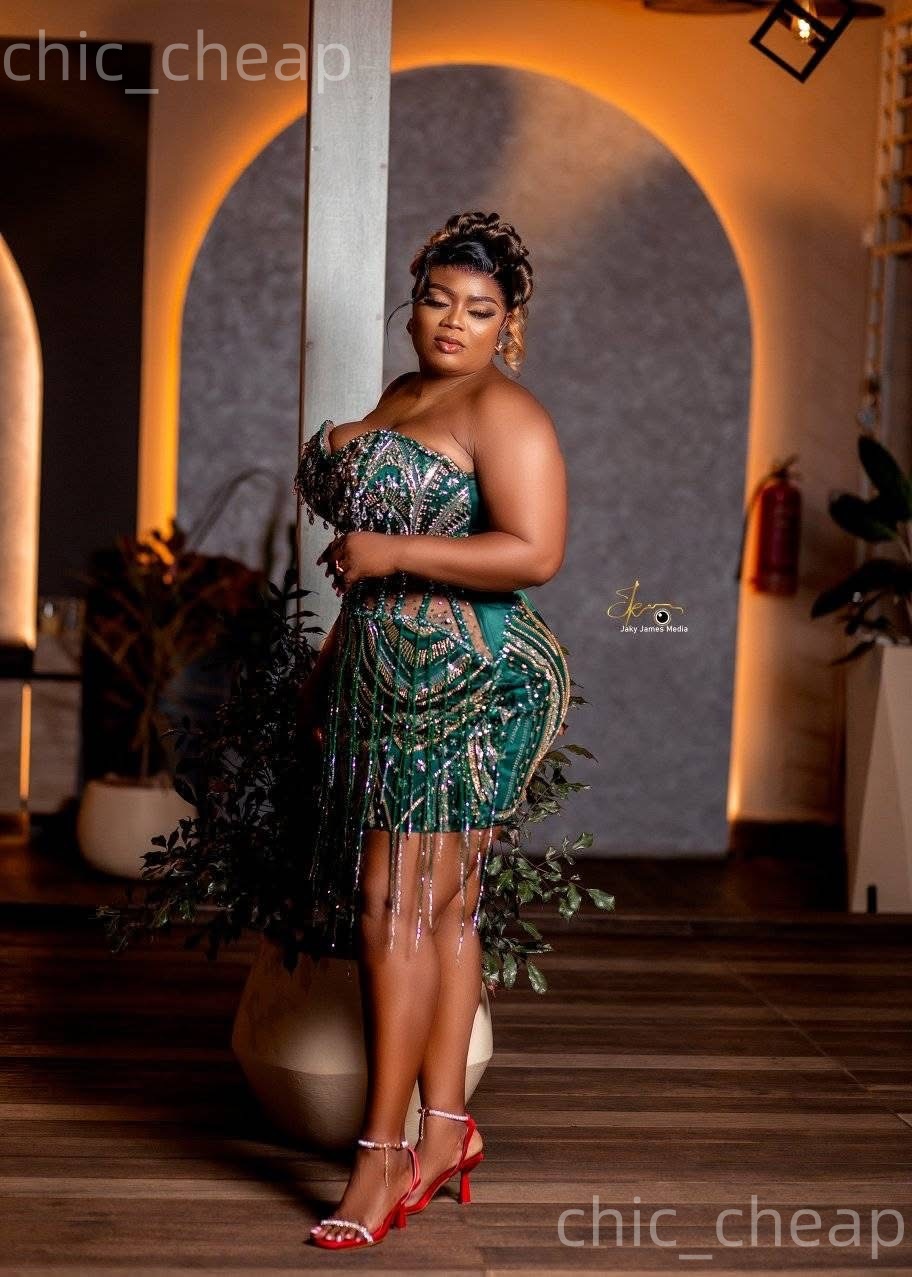 Hunter Green Sheath Cocktail Dress Rhinestones Beadings Sequined Short Mini Graduation Homecoming Dresses For Special Occasions Sweetheart Gowns ZJ057