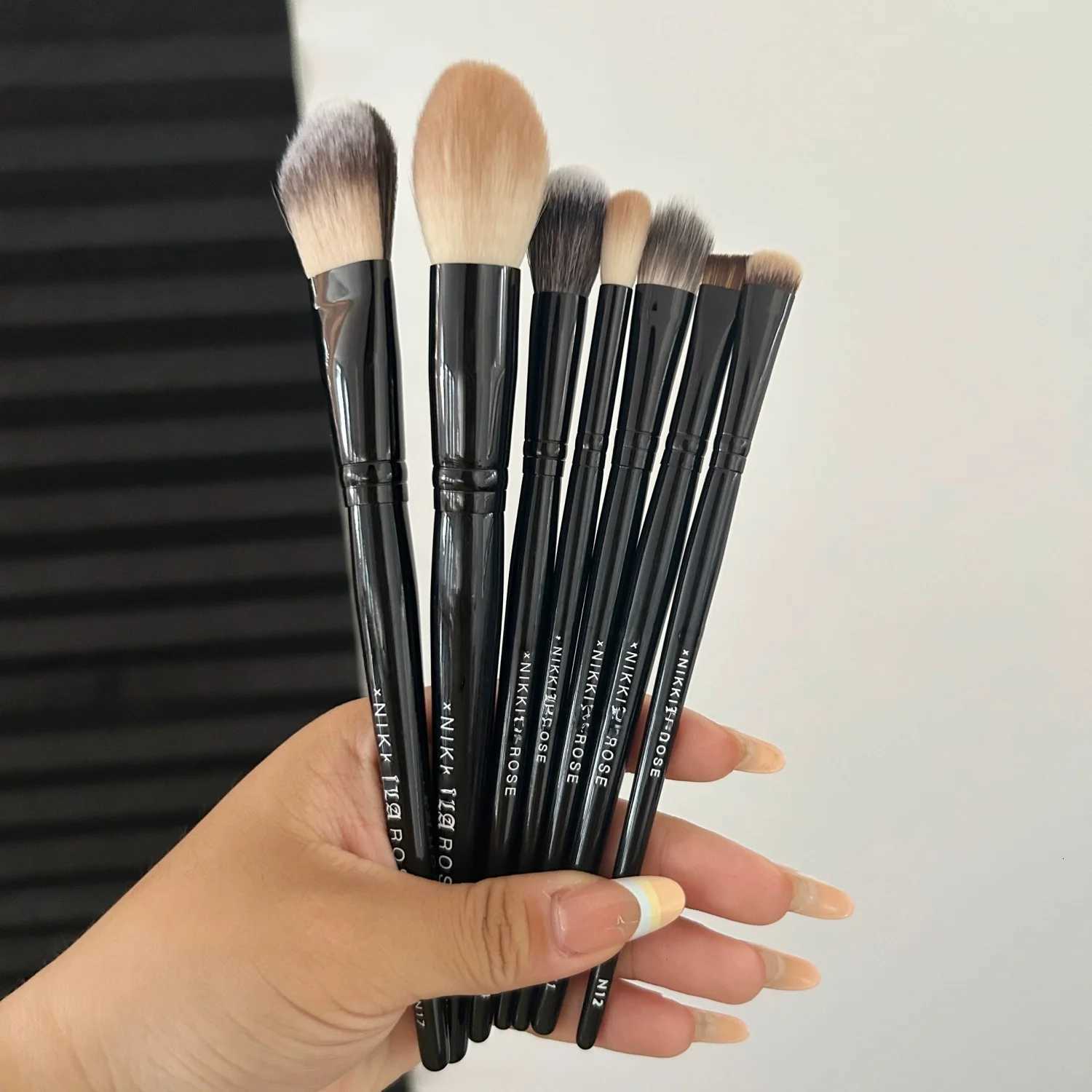 BKNikki Pro Artist Makeup Brush Set 7PCS Professional Face Powder Blush Eyeshadow Brow Liner Cosmetic BrushesT251205