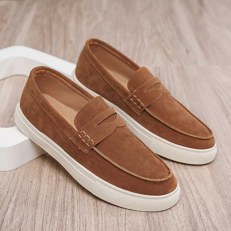 Autumn Mens Suede Leather Loafers Classic Brown Loafers Man Walking Shoes Casual Slip-On Driving Shoes For Men chaussure hommes W251205