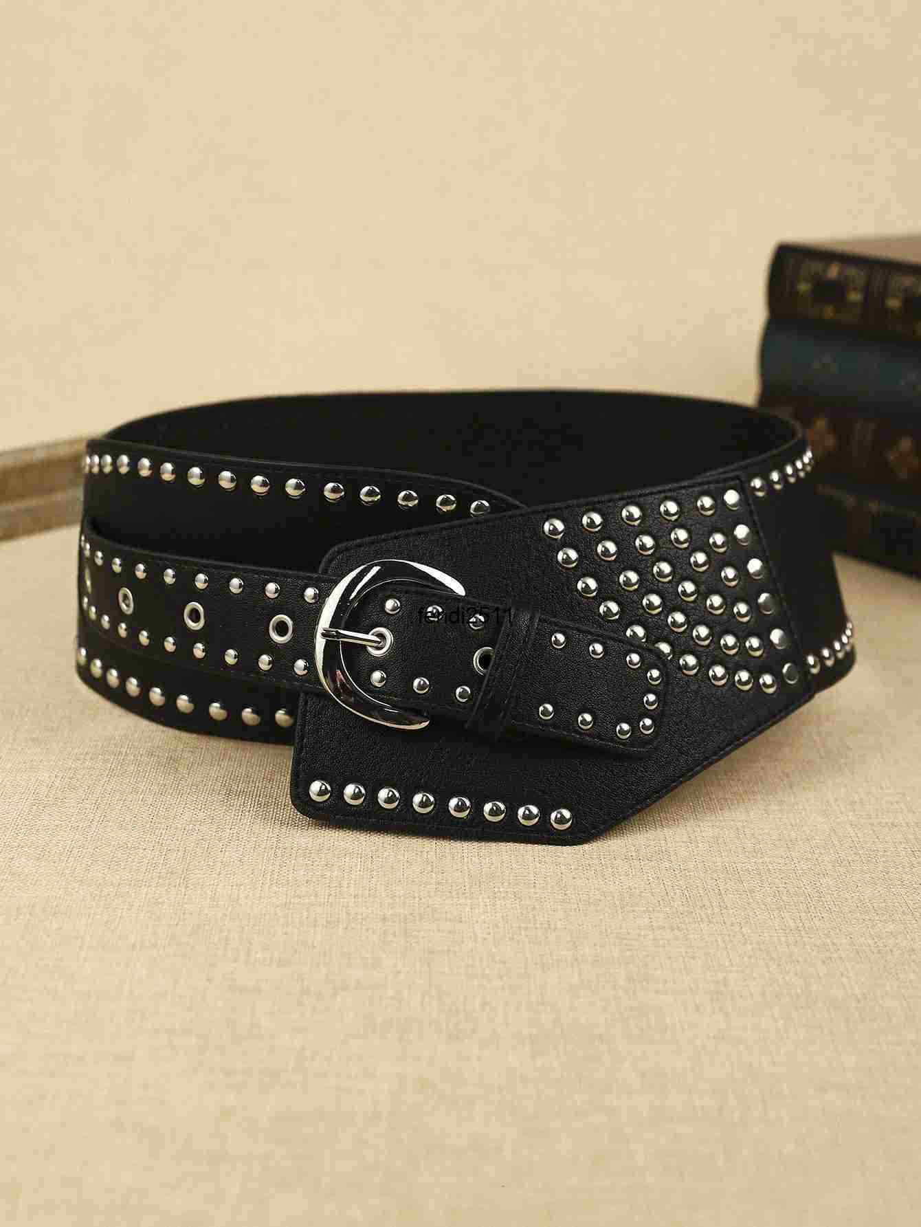 Belts 1 piece of fashionable and trendy black curved belt for ladies with West cowboy metal design It is a great gift for lovers on special occasions Made of PU material