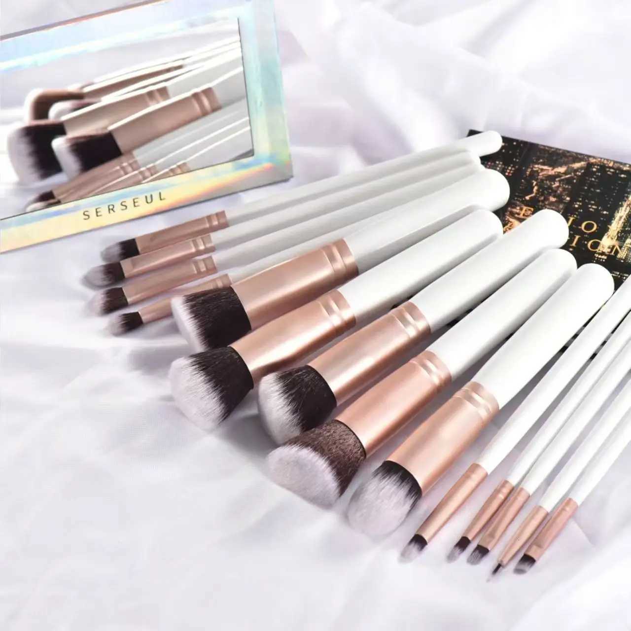 White Wooden Handle Makeup Brush Set - Premium Quality Cosmetic Brushes for Face And EyesT251205