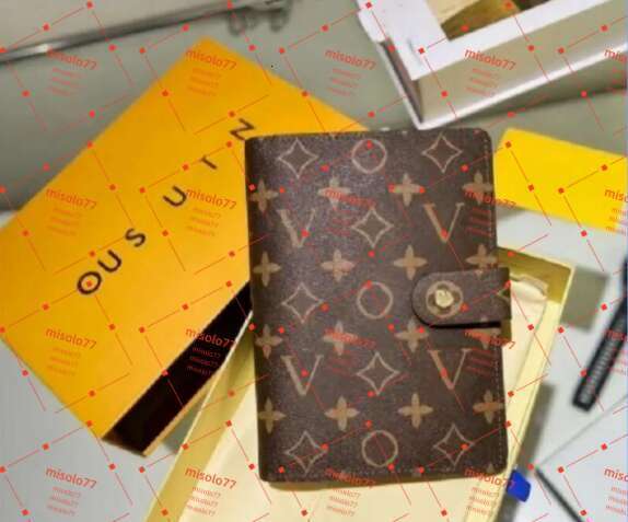 2026 Designer Large DESK AGENDA COVER Holders Memo Planner Men Women Notebook Diary Agendas Protective Case Card Passport Holder Wallet Desktop Notepad Covers