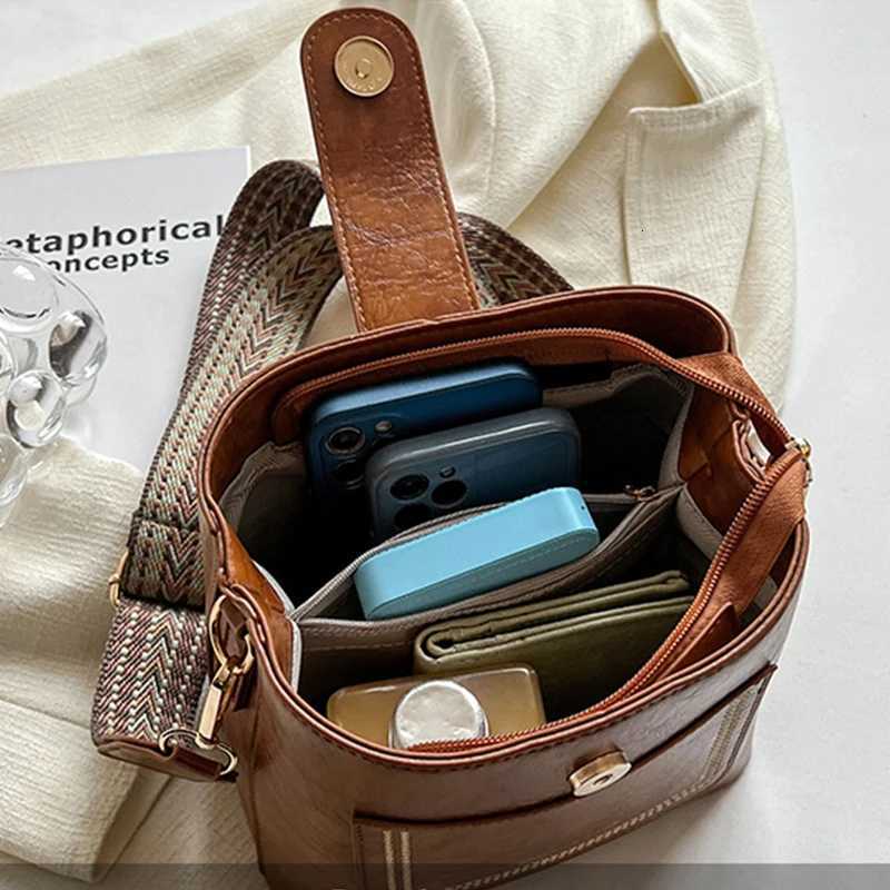 Fashion Large-capacity Bucket Crossbody Bags for Women New Casual Portable Shoulder Messenger Bag Ladies Fashion Handbags PursesT251205