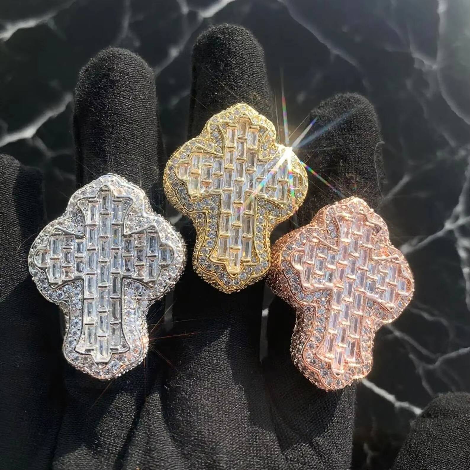 LL Hiphop Jewelry Mens Ring CROSS Buss Down 925 Sterling Silver Iced Out Vvs Custom Emerald Cut Vvs Mossanite Ring