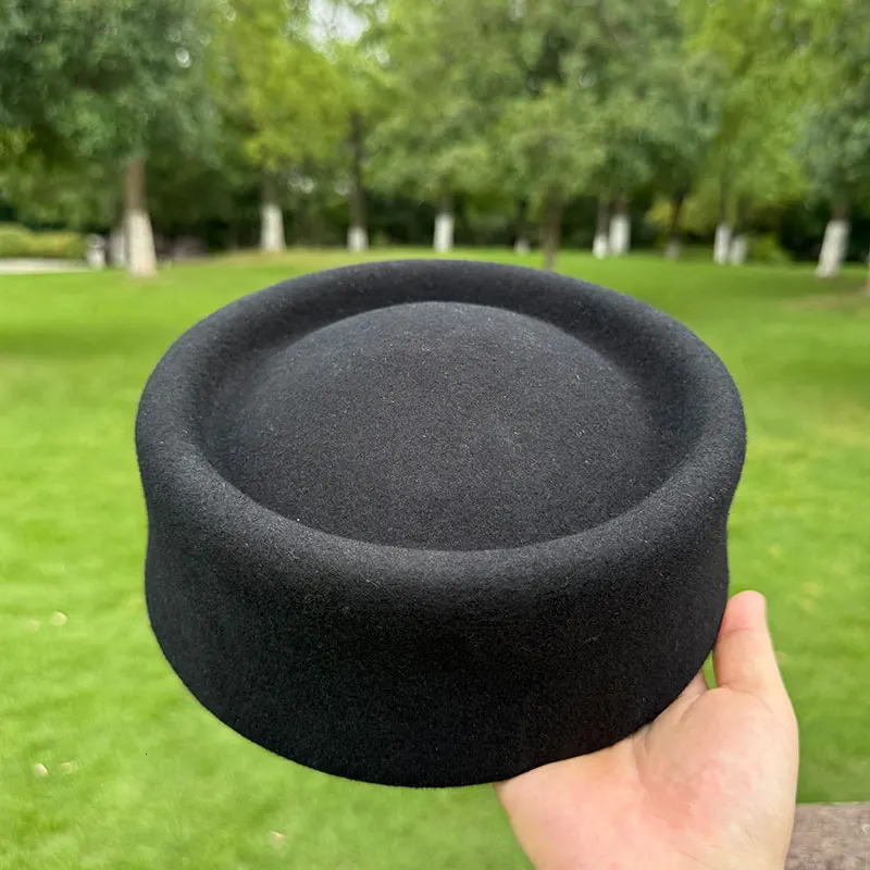 Winter Womens British Retro Aristocratic Fashion 100 Black Wool Stewardess Cap Miniature Hat Elegant French Wedding Cap251201