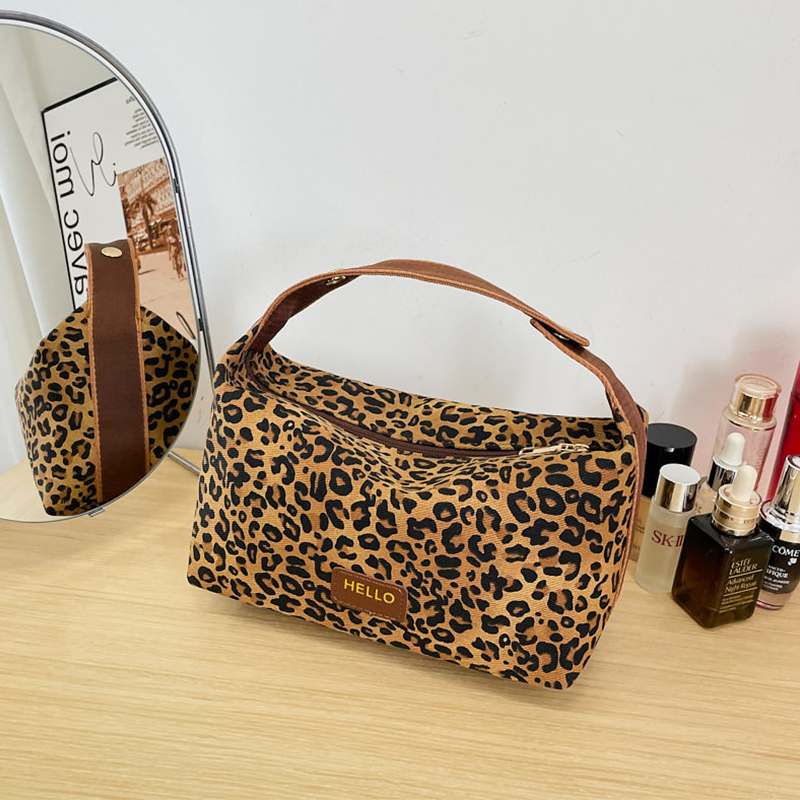 Retro-Style Cosmetic Bag High-Fashion Leopard Print Crossbody Bag Casual Toiletries Organizer