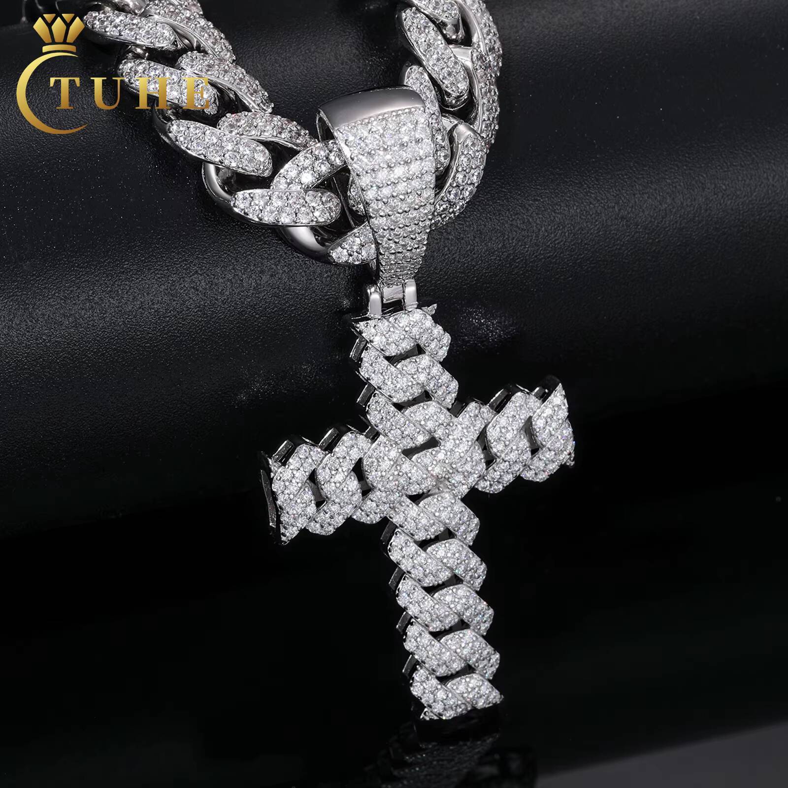 Bling Hiphop Jewelry Gift Gold Plated 925 Sterling Silver VVS Moissanite Iced Out Cuban Cross Pendant Necklace for Men Women