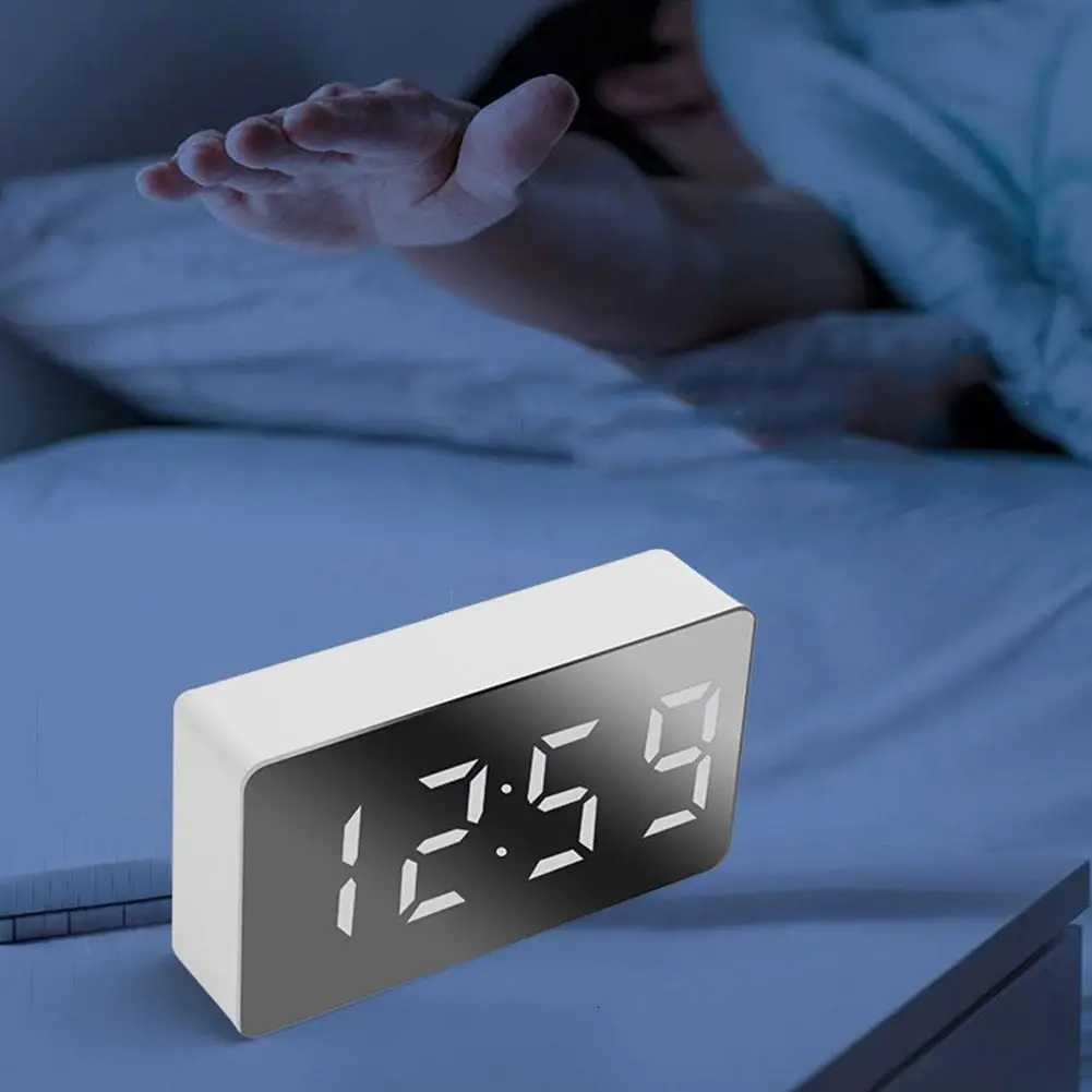 738cm Digital Alarm Clock TEMP Alarms Power-off Memory Table Clock USB Powered Always On 12/24H Night Mode LED Clock M251205 - view 4