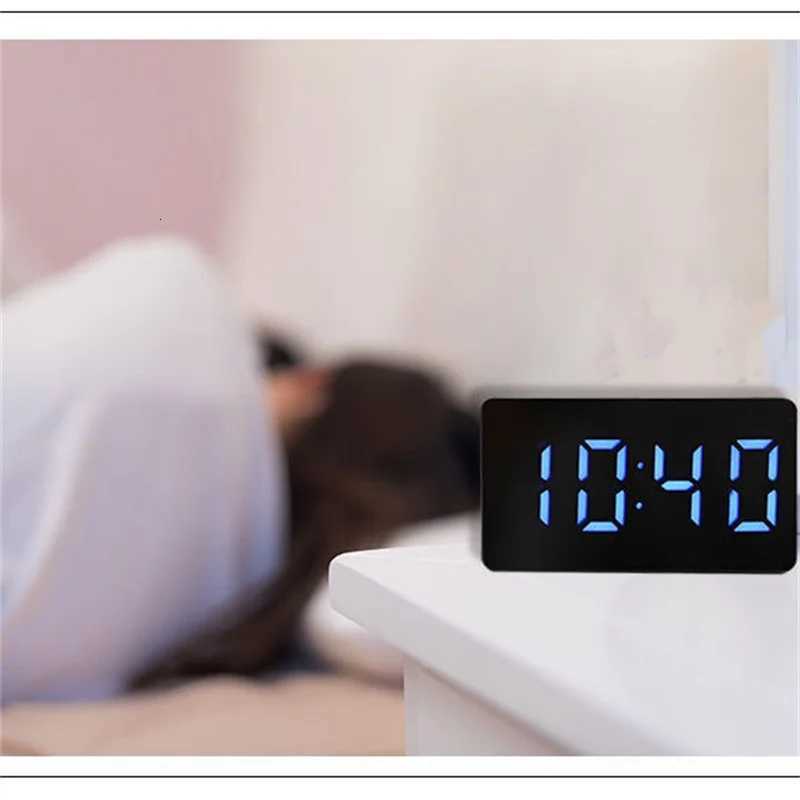 74cm Digital Alarm Clock TEMP Date 3 Alarms Power-off Memory Table Clock USB Powered Always On 12/24H Night Mode LED Clock M251205 - view 3