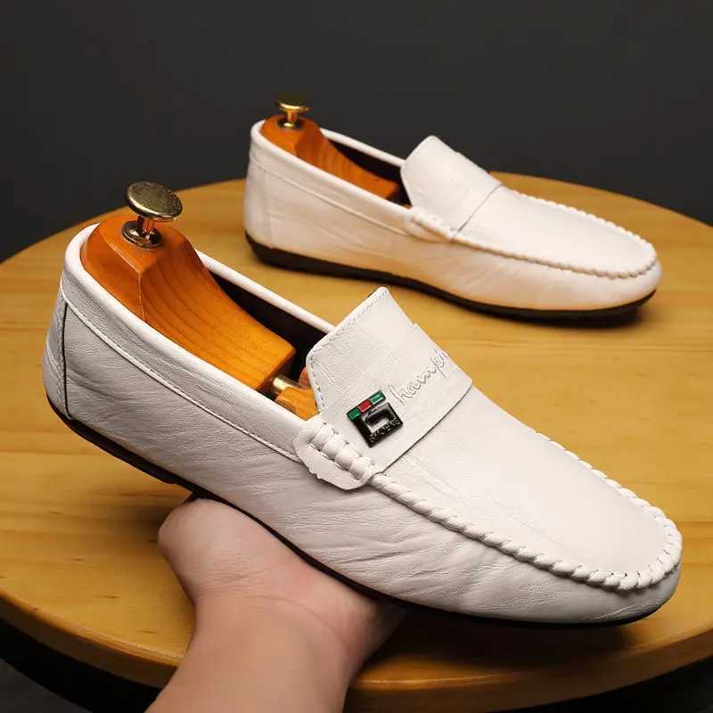Spring Autumn Men Dress Shoes White Loafers Leather Casual Shoes Slip on Moccasin Shoes Zapatos Casuales Designer Loafers Men W251205