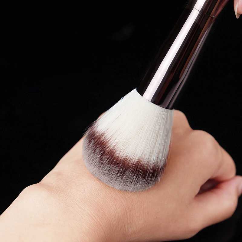 1pc Hourglass Powder Contour Makeup brushes Foundation Blusher Make up brush metal handle Concealer Bronzer high end with boxT251205