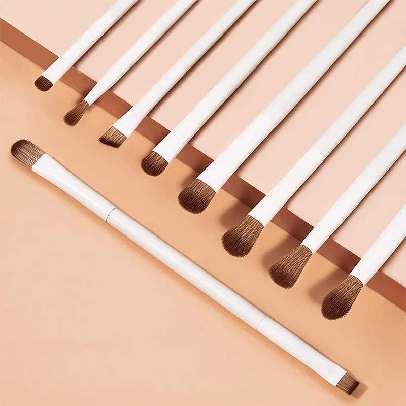 14Pcs Makeup Brush Set White Wooden Handle Synthetic Foundation Brush Powder Contour Eyeshadow Liner Blending HighlightT251205