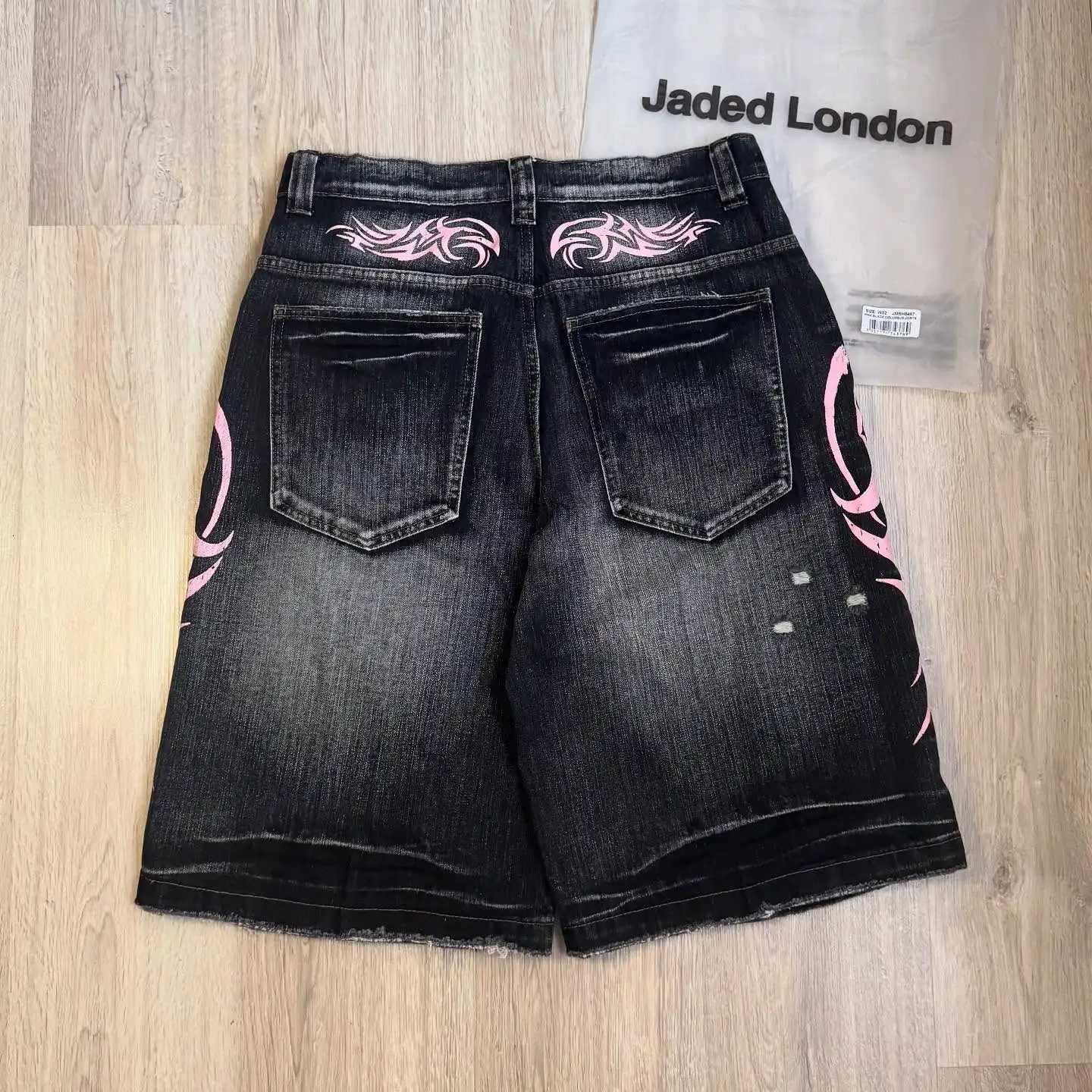 New Pink Striped Totem Hip Hop Denim Shorts Mens American Y2K High Street Style Harajuku Loose Women Hole Straight Shorts X251205