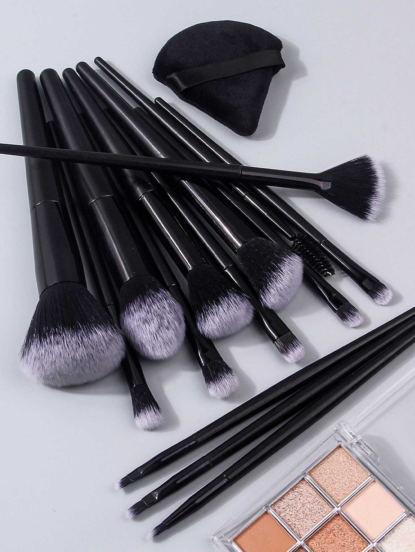 A set of 14 high-quality multi-purpose facial makeup brushes 2 soft triangular powder puffs 1 portable storage bucketT251205