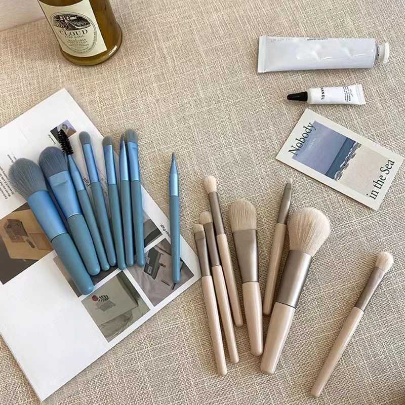 Fashionable Mini Portable Colorful Makeup Brush Eight-Piece Beauty Tool SetT251205