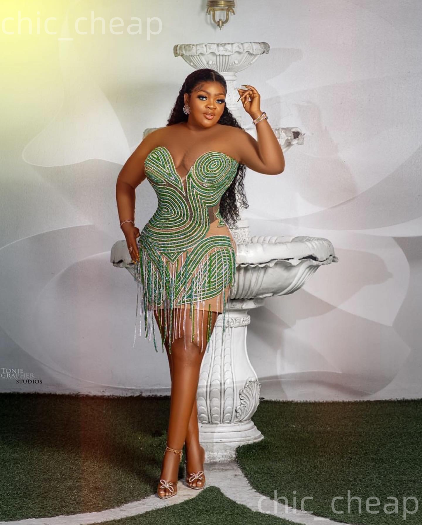 Green Sheath Cocktail Dress Illusion Sheer Neck Crystals Full Sleeves Short Mini Graduation Homecoming Dresses For Special Occasions Sweetheart Gowns 