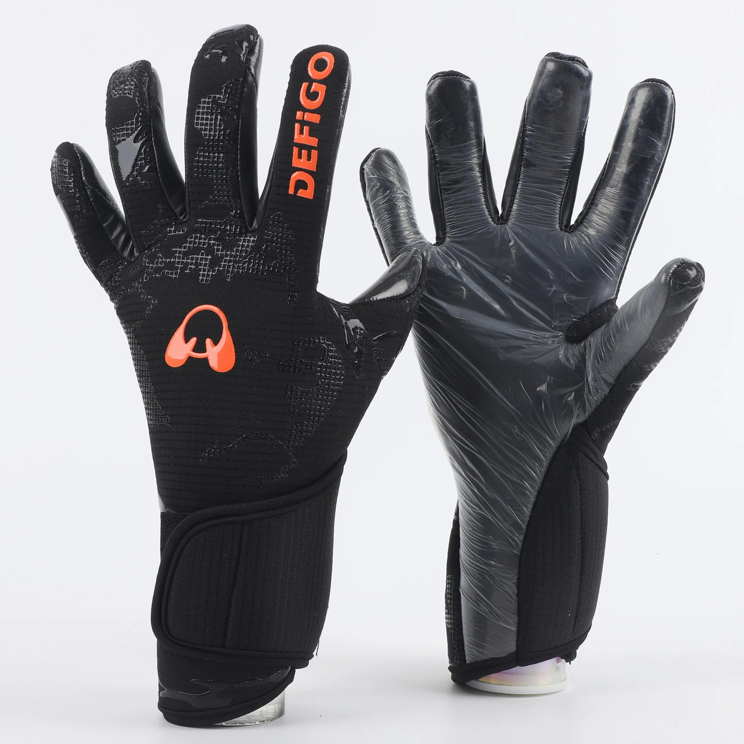 Mens Boys Thicken Latex Goalkeeper Gloves Soccer Football Professional Match Games Training Goal Keeper Anti-slip Goalie Gloves 251129