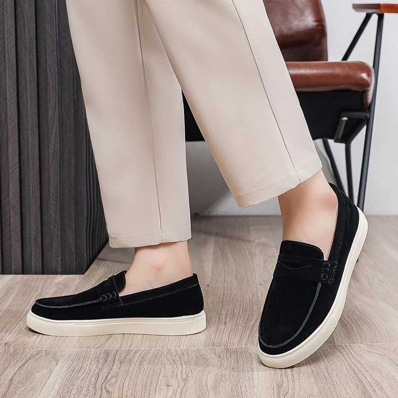 Autumn Mens Suede Leather Loafers Classic Brown Loafers Man Walking Shoes Casual Slip-On Driving Shoes For Men chaussure hommes W251205